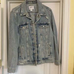 Old navy distressed jean jacket size XL